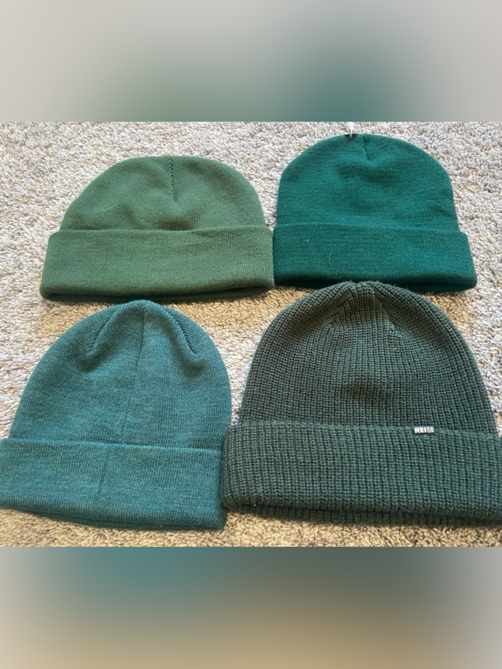 4 beanies REI Coop,GAP, others, one size green excellent